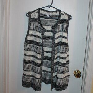 Kim Rogers Women's Black and White Striped Knit Open-front Vest, Size Large